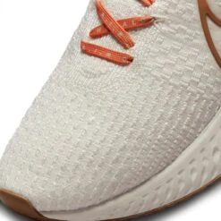 Chaussures De Running Nike Infinity Run 3 A.I.R. X Hola Lou -Under Armour Soldes Boutique nike do9496 001 7000