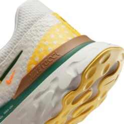 Chaussures De Running Nike Infinity Run 3 A.I.R. X Hola Lou -Under Armour Soldes Boutique nike do9496 001 8000